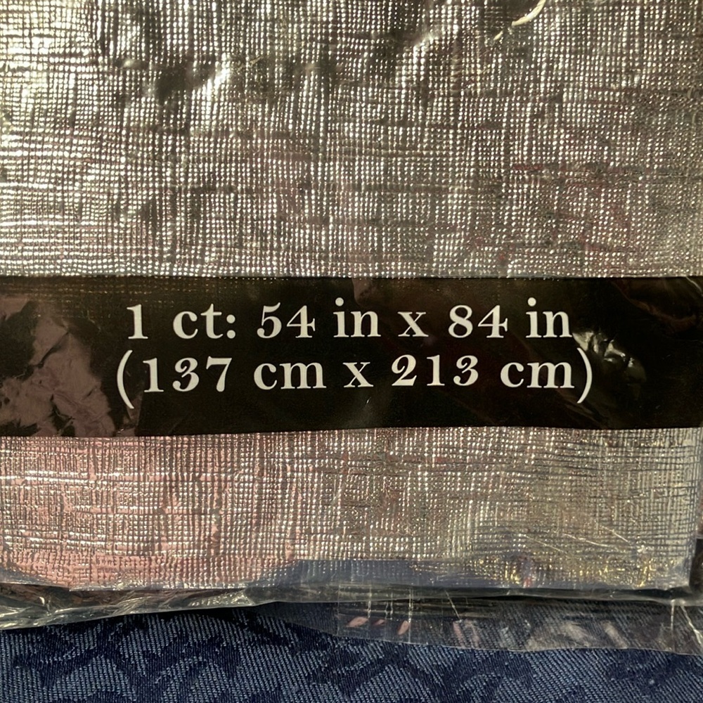 Elegant Silver Table Cover - Picture 3 of 7